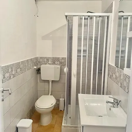 Nyaraló Elesii *